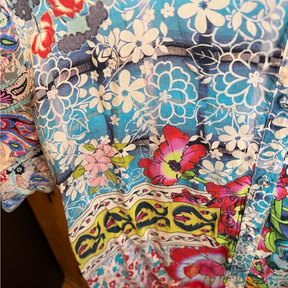 Johnny was silk tunic top - Picture 3 of 3